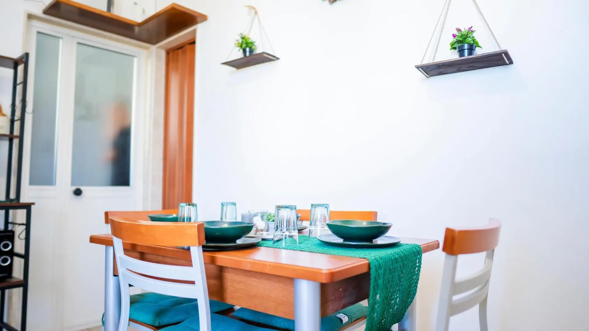 Angel Oak Palese Airport Apartment Bari 0*,